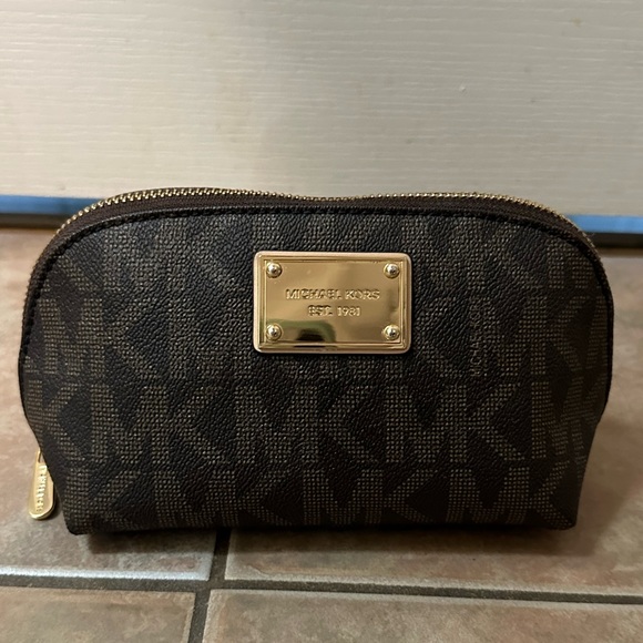 Michael Kors Cosmetic Bag - Picture 1 of 4